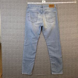 Signature Levi Strauss Men's Jeans Light Wash Denim Slim Fit Size 34x32